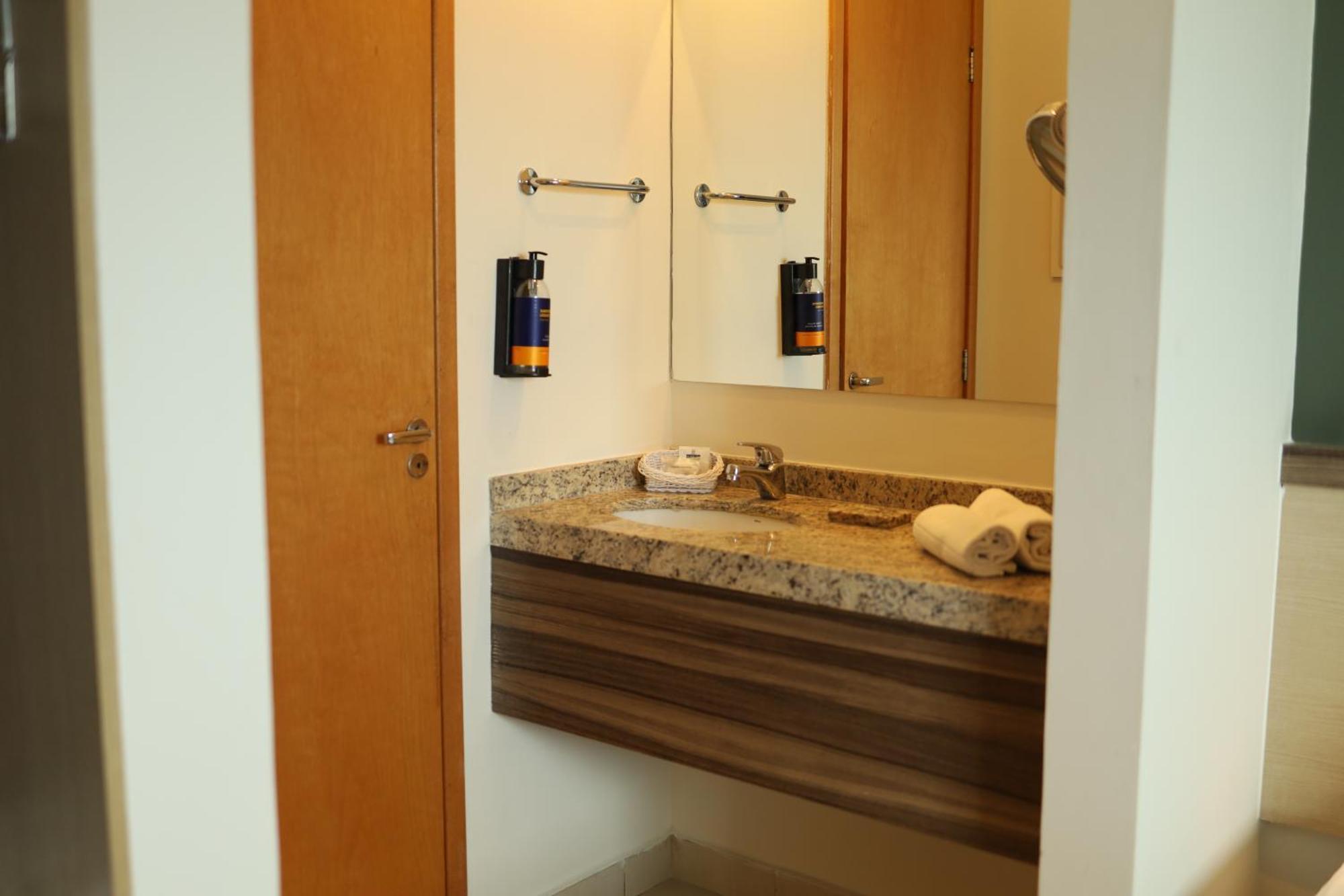 Comfort Hotel Campos Dos Goytacazes Ngoại thất bức ảnh